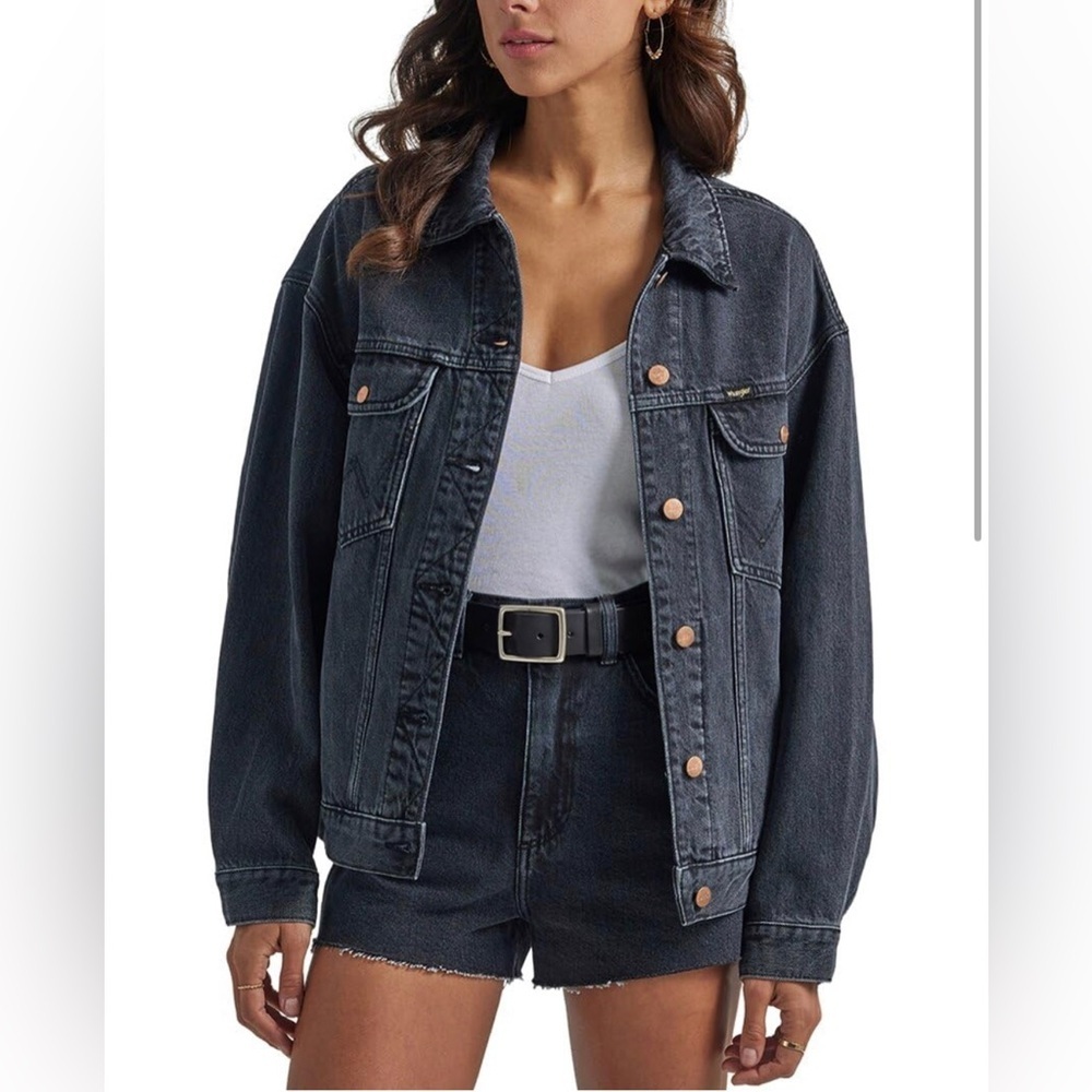 NEW Wrangler Women's Denim Trucker Jacket